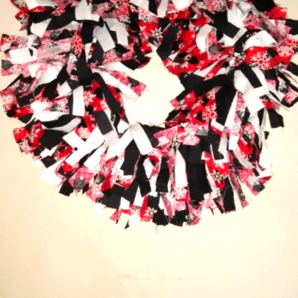 #44 Snowflakes Round Fabric Wreath